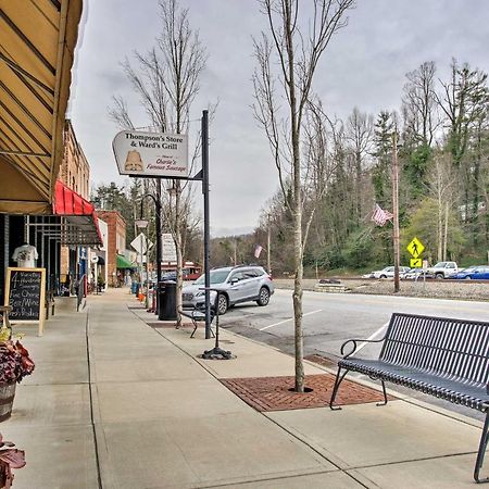 Saluda Main Street Retreat - Central Location! Exterior photo