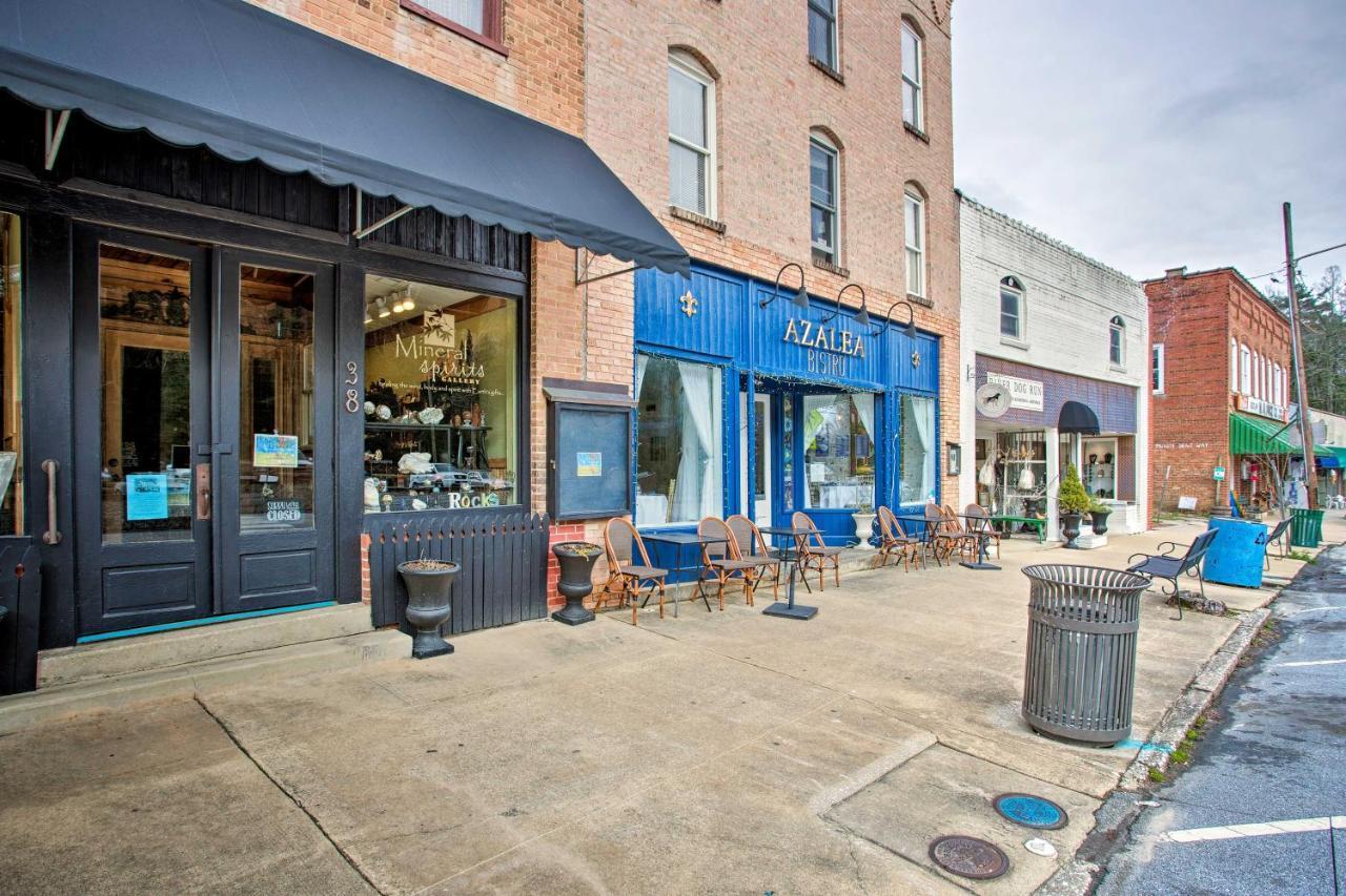 Saluda Main Street Retreat - Central Location! Exterior photo