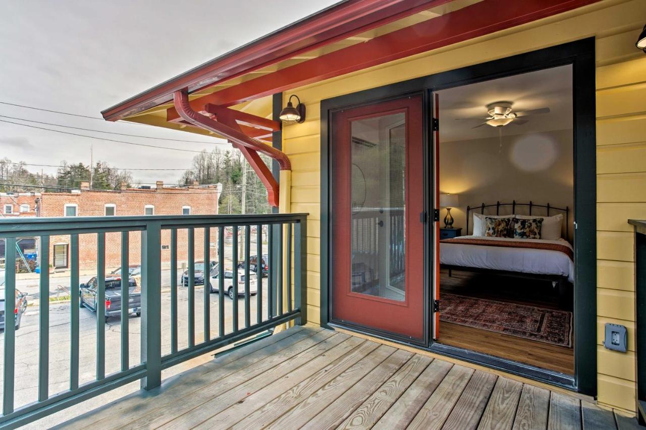 Saluda Main Street Retreat - Central Location! Exterior photo